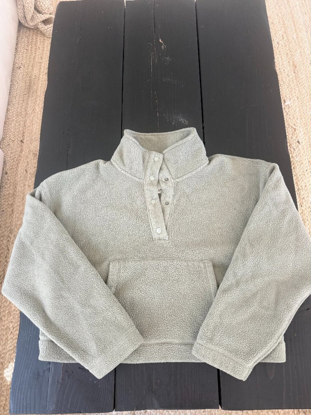 Abercrombie & Fitch - Cropped Pullover Fleece (L)